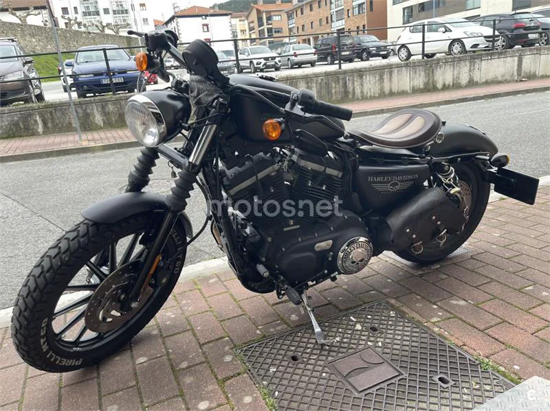 Harley-Davidson Sportster 883 Iron Dark Custom – Vista 7