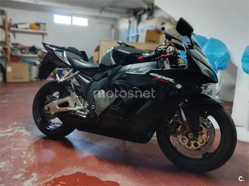 Honda CBR 1000 RR Fireblade – Vista 2