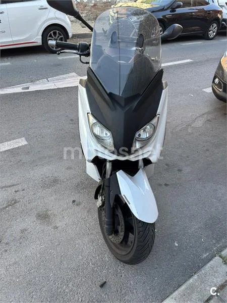 Yamaha XMAX 125 – Vista 4