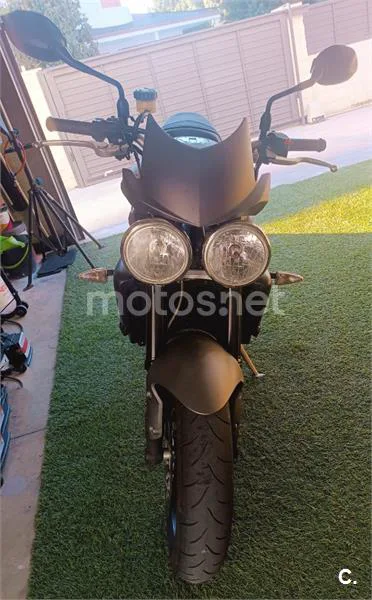 Triumph Street Triple – Vista 4