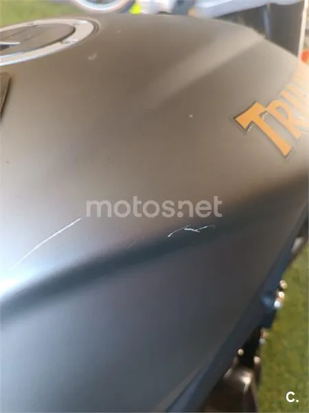Triumph Street Triple – Vista 5