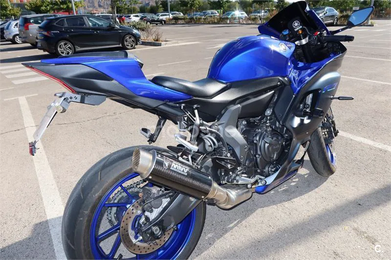 Yamaha R7 – Vista 2