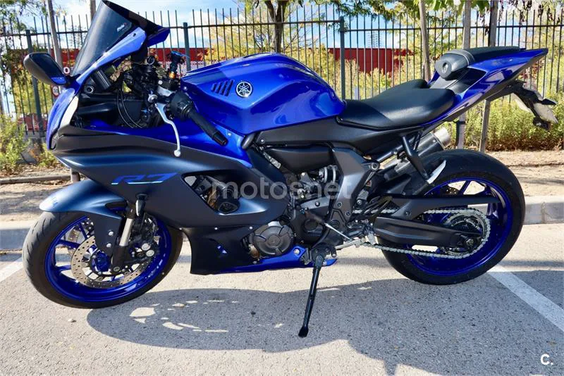 Yamaha R7 – Vista 4