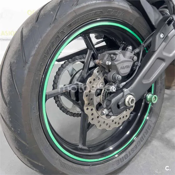Kawasaki Z650 – Vista 17