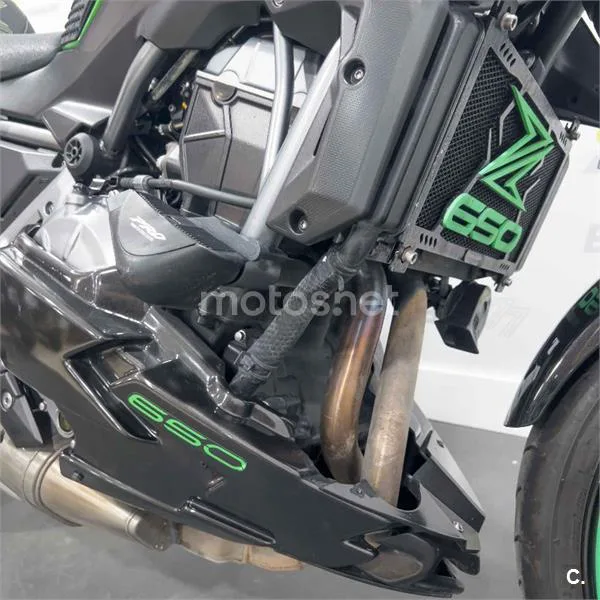 Kawasaki Z650 – Vista 23