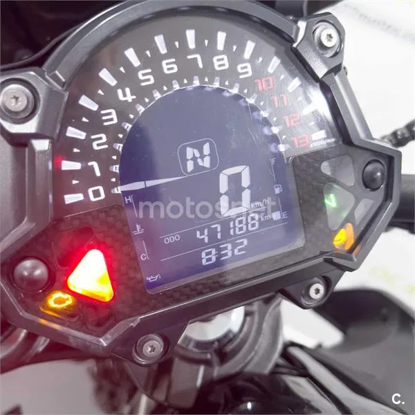 Kawasaki Z650 – Vista 7