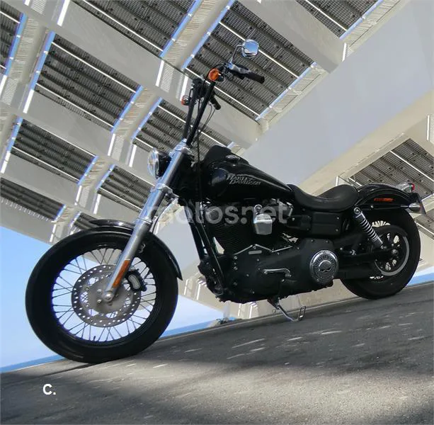 Harley-Davidson Dyna Street Bob – Vista 3