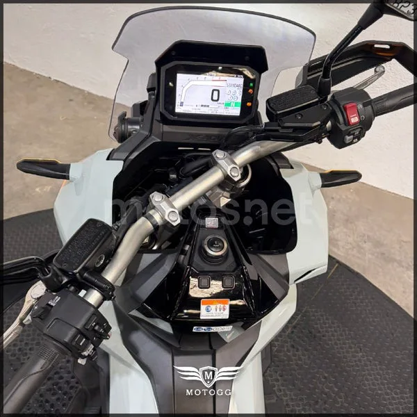 Honda X-ADV – Vista 8