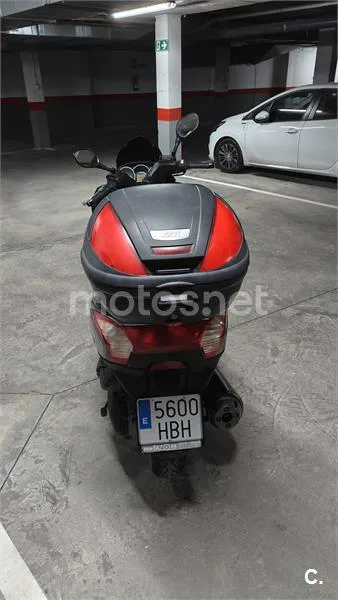 Kymco Super Dink 125 – Vista 21