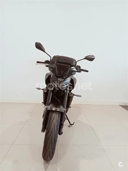 Yamaha MT-07 – Vista 7