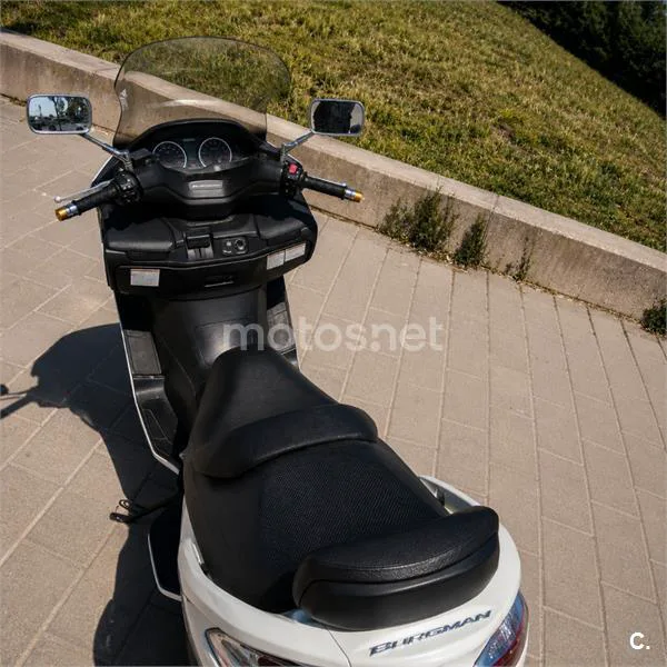 Suzuki Burgman 400 – Vista 5