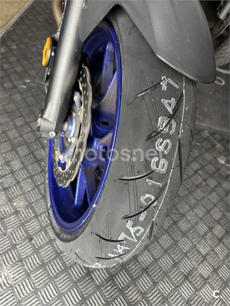 Yamaha MT-07 - Vista 7
