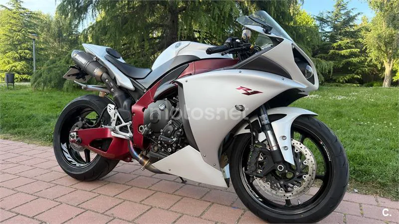 Yamaha R1 – Vista 4