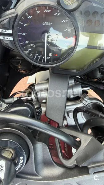Yamaha R1 – Vista 6