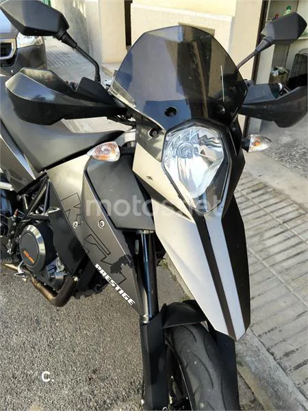 KTM 690 SMC R - Vista 6