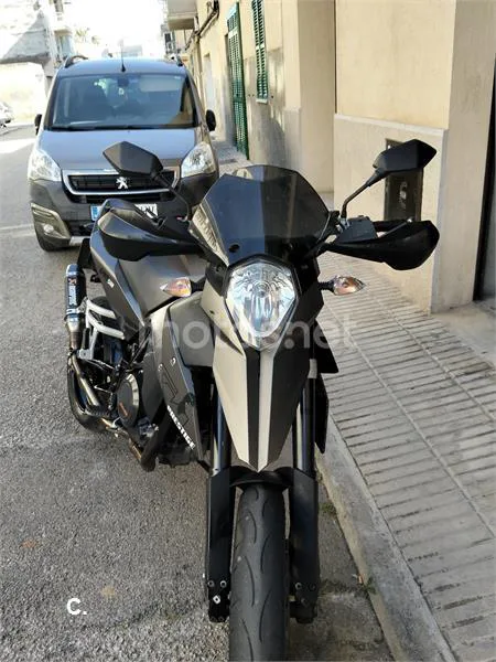 KTM 690 SMC R - Vista 8