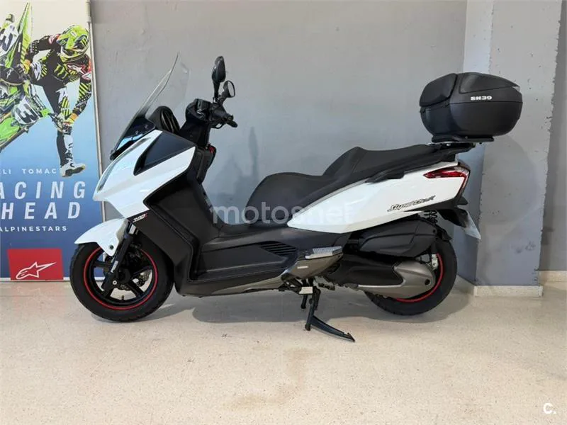 Kymco Super Dink 300 – Vista 5
