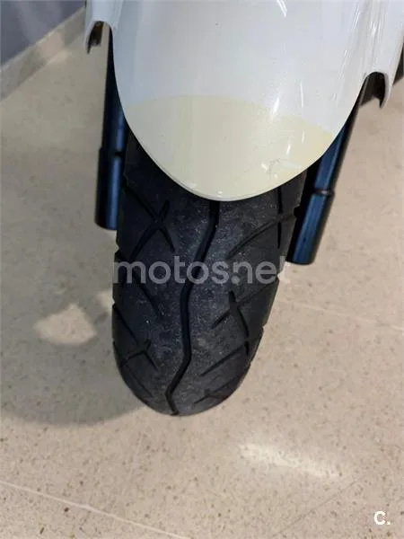 Kymco Super Dink 300 – Vista 8