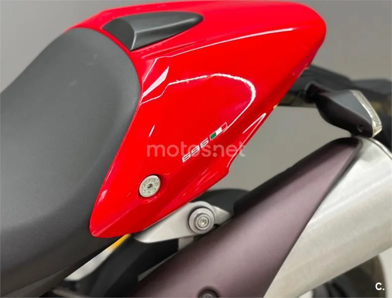 Ducati Monster 696 – Vista 16