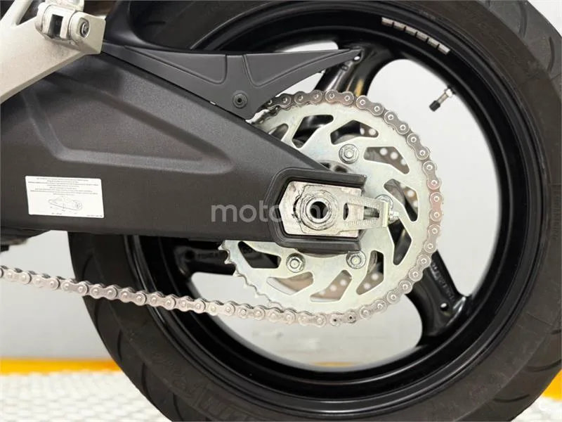 Ducati Monster 696 – Vista 17