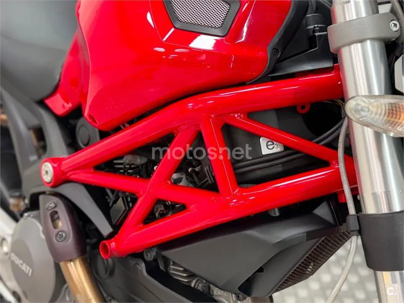 Ducati Monster 696 – Vista 20