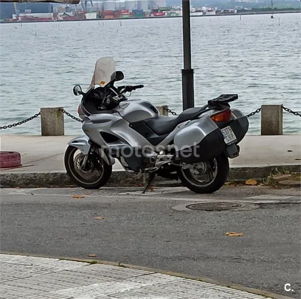 Honda NT 650 V Deauville – Vista 3