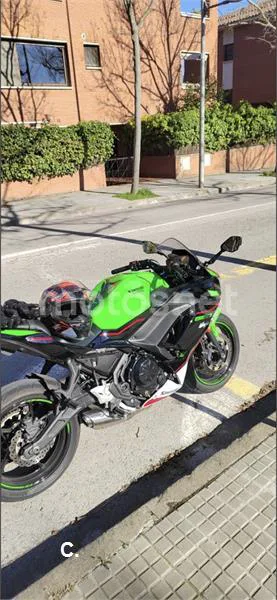 Kawasaki Ninja 650 – Vista 7