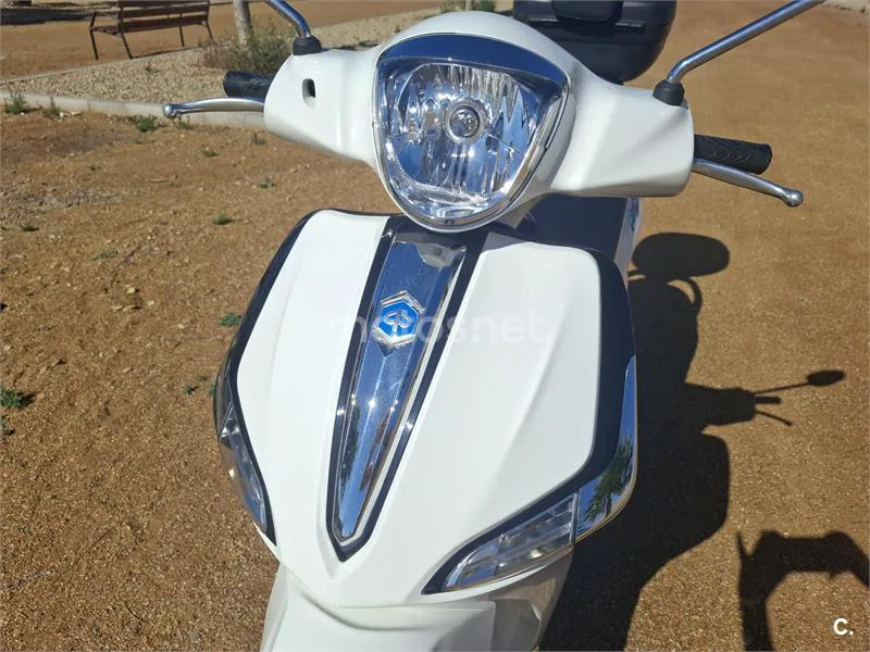 Piaggio Liberty 125 – Vista 3