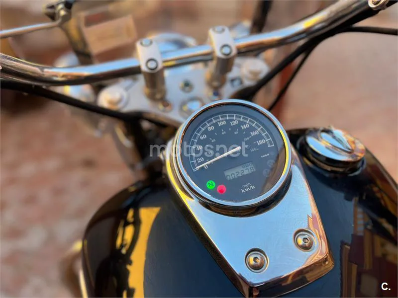 Honda VT 750 C Shadow – Vista 12