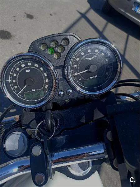 Moto Guzzi V7 Café Classic – Vista 3