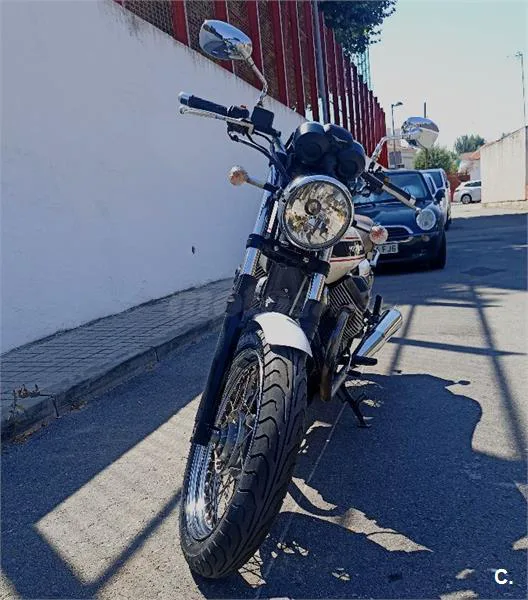 Moto Guzzi V7 Café Classic – Vista 4