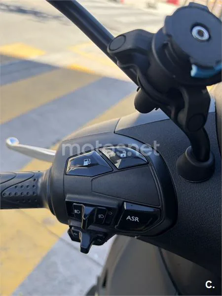 Piaggio Beverly – Vista 4