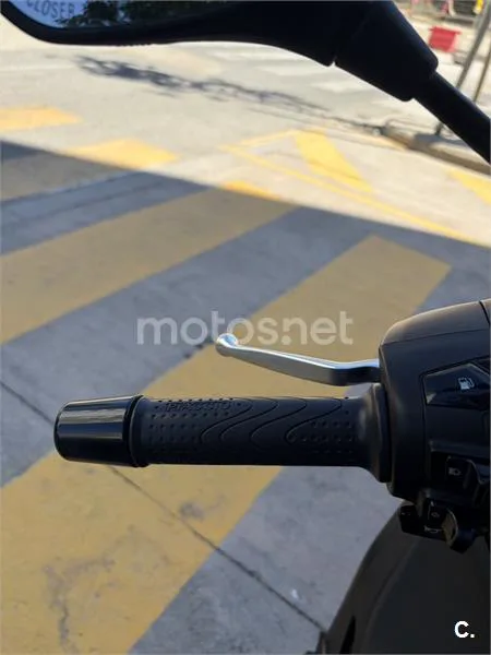 Piaggio Beverly – Vista 5
