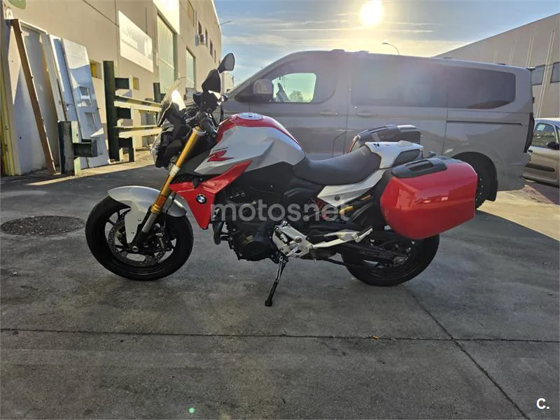 BMW F 900 R – Vista 3