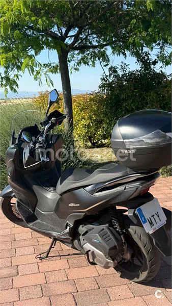 QJ Motor MTX 125 – Vista 4
