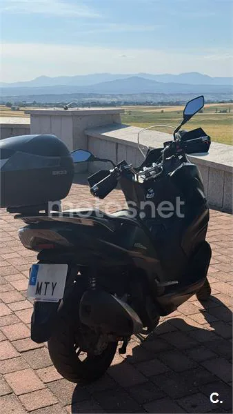 QJ Motor MTX 125 – Vista 6