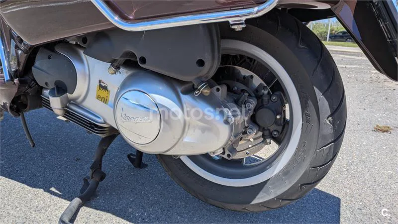 Vespa GTS Touring 300 – Vista 4