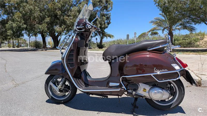 Vespa GTS Touring 300 – Vista 5