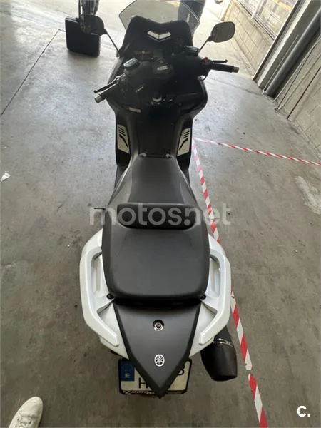 Yamaha TMAX 530 – Vista 4
