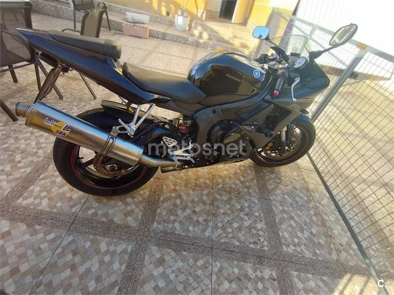 Yamaha R6 – Vista 12