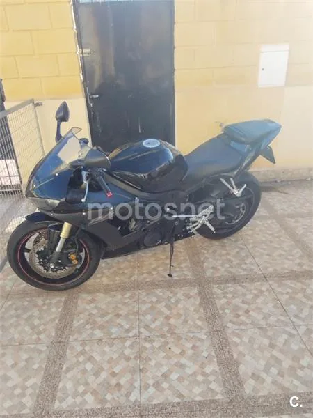 Yamaha R6 – Vista 14