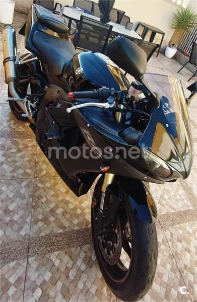 Yamaha R6 – Vista 3
