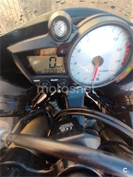 Yamaha R6 – Vista 8
