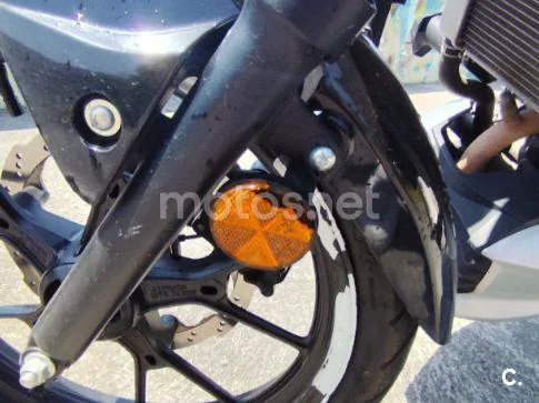 Suzuki GSX-S125 - Vista 10