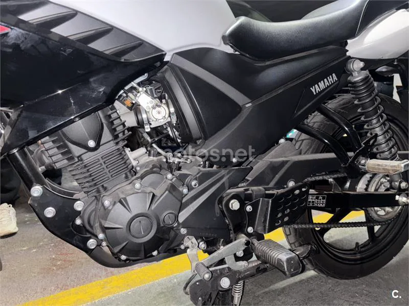 Yamaha YS125 – Vista 4