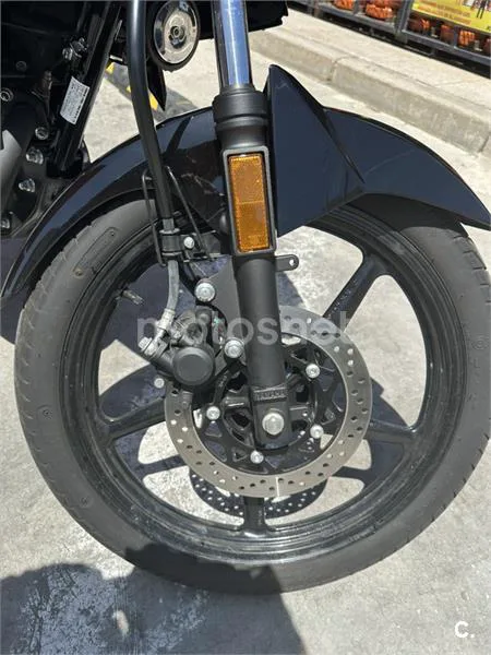 Yamaha YS125 - Vista 9