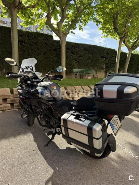 Benelli TRK 502 – Vista 5