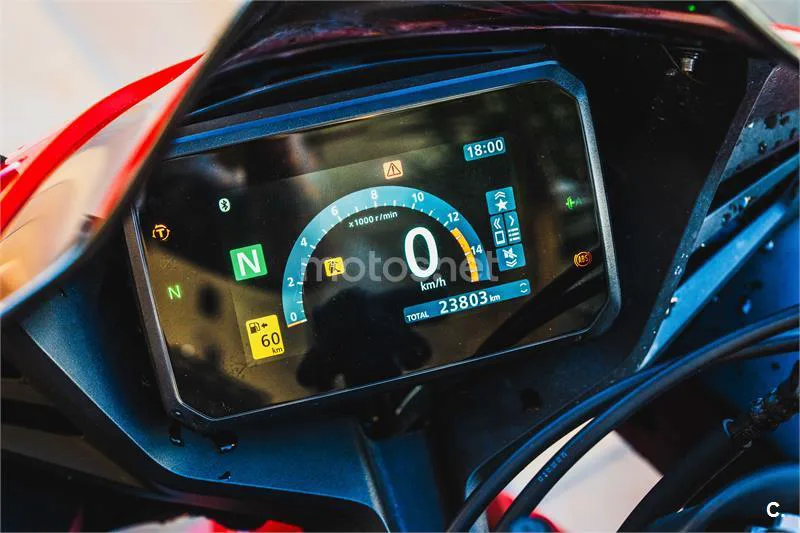 Honda CBR 650 R – Vista 12