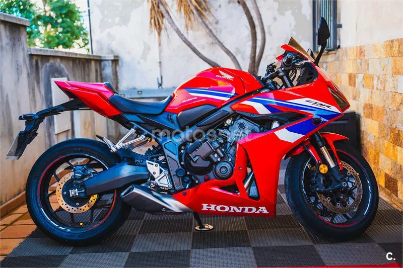 Honda CBR 650 R – Vista 13