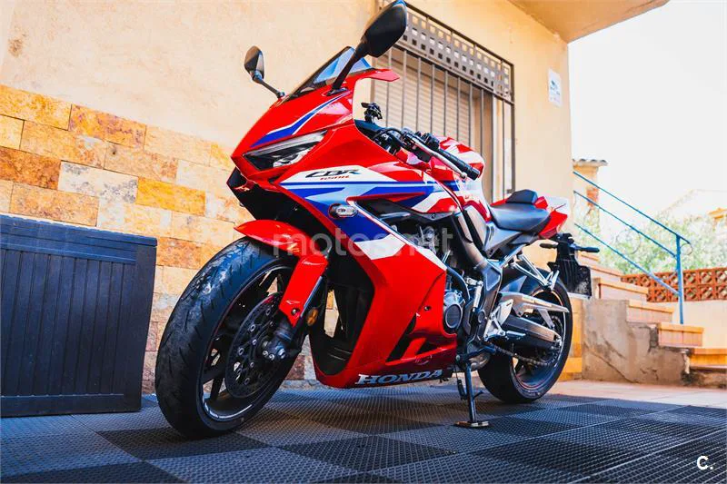 Honda CBR 650 R – Vista 14
